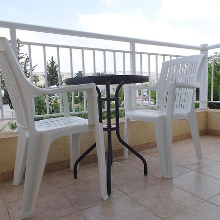 Melpo Court Apartment Geroskipou Exterior photo